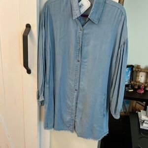 Casual Light Blue Button-Up Blouse